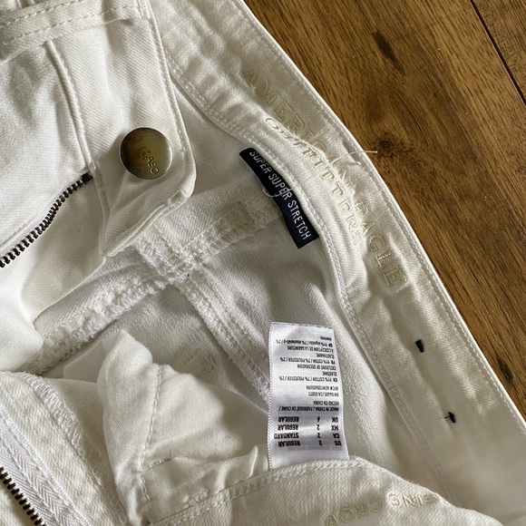 American eagle white ripped jeans - Picture 3 of 4